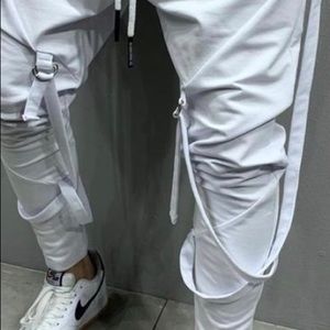 Joggers w/harness detail